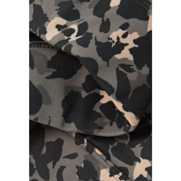 Varley Bassett Sports Bra Camo XS - Picture 3 of 10